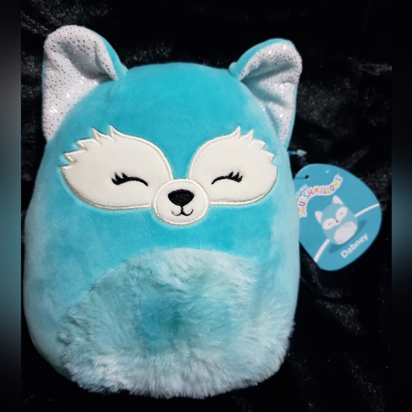 NWT 🦊 Dabney the Sky Blue Fox Squishmallow - Picture 2 of 6